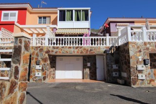 292 Til salgs - Loma Dos, Arguineguin - Rekkehus - Terrasse rundt huset, stor privat garasje.