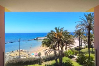 Leilighet i La Lajilla, balkong med havsutsikt og rett på stranda